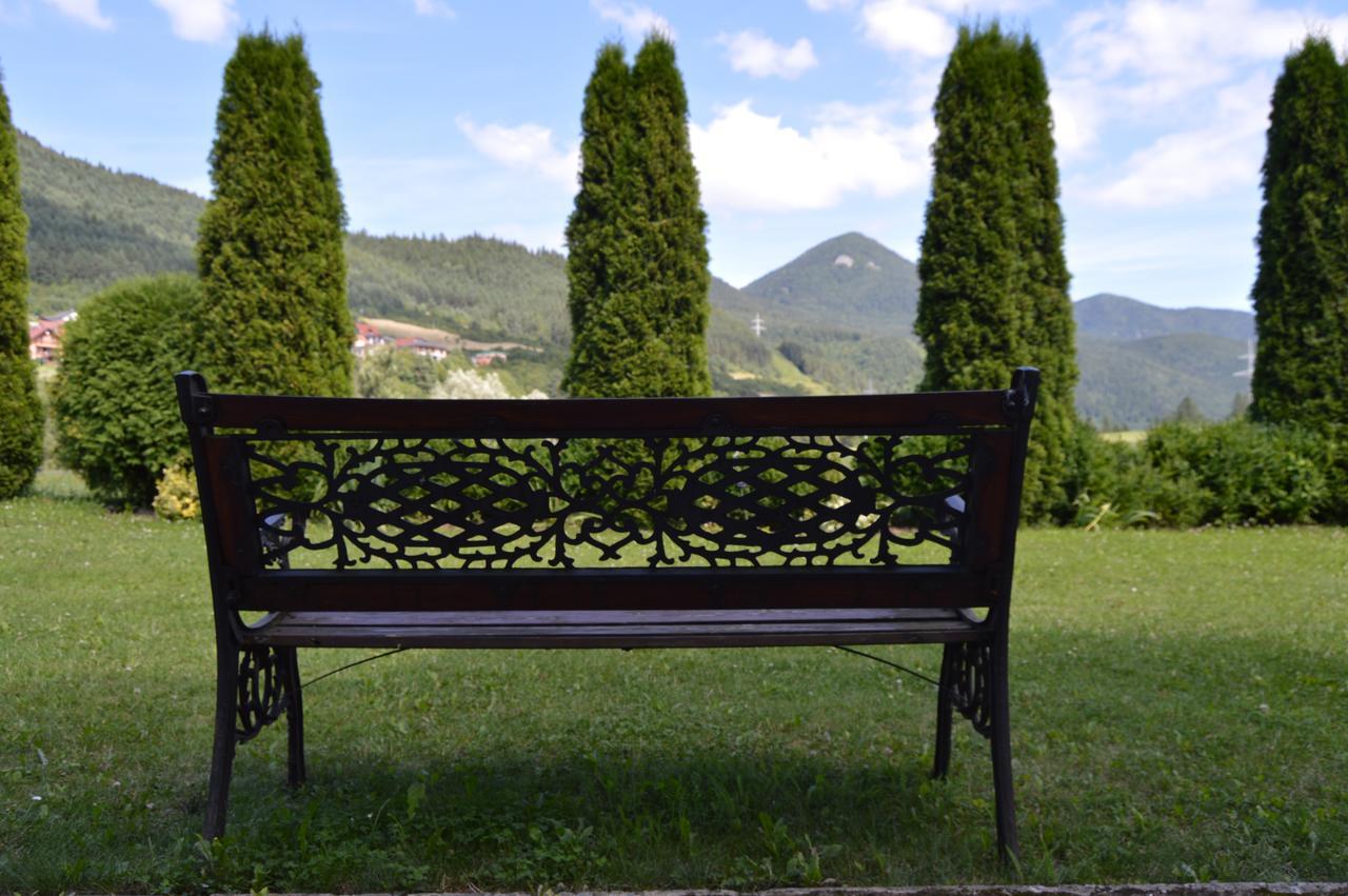 Motel Gombas Dış mekan fotoğraf