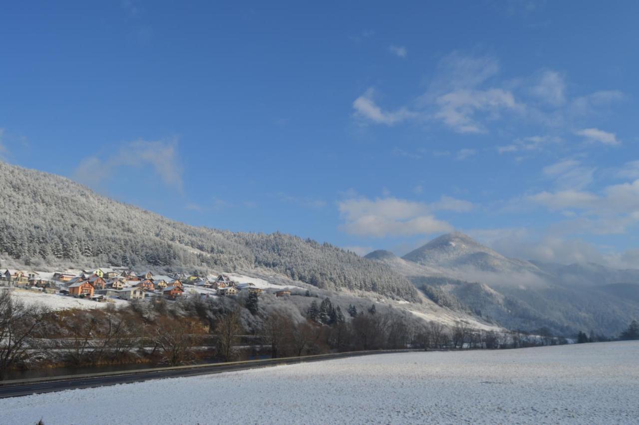 Motel Gombas Dış mekan fotoğraf